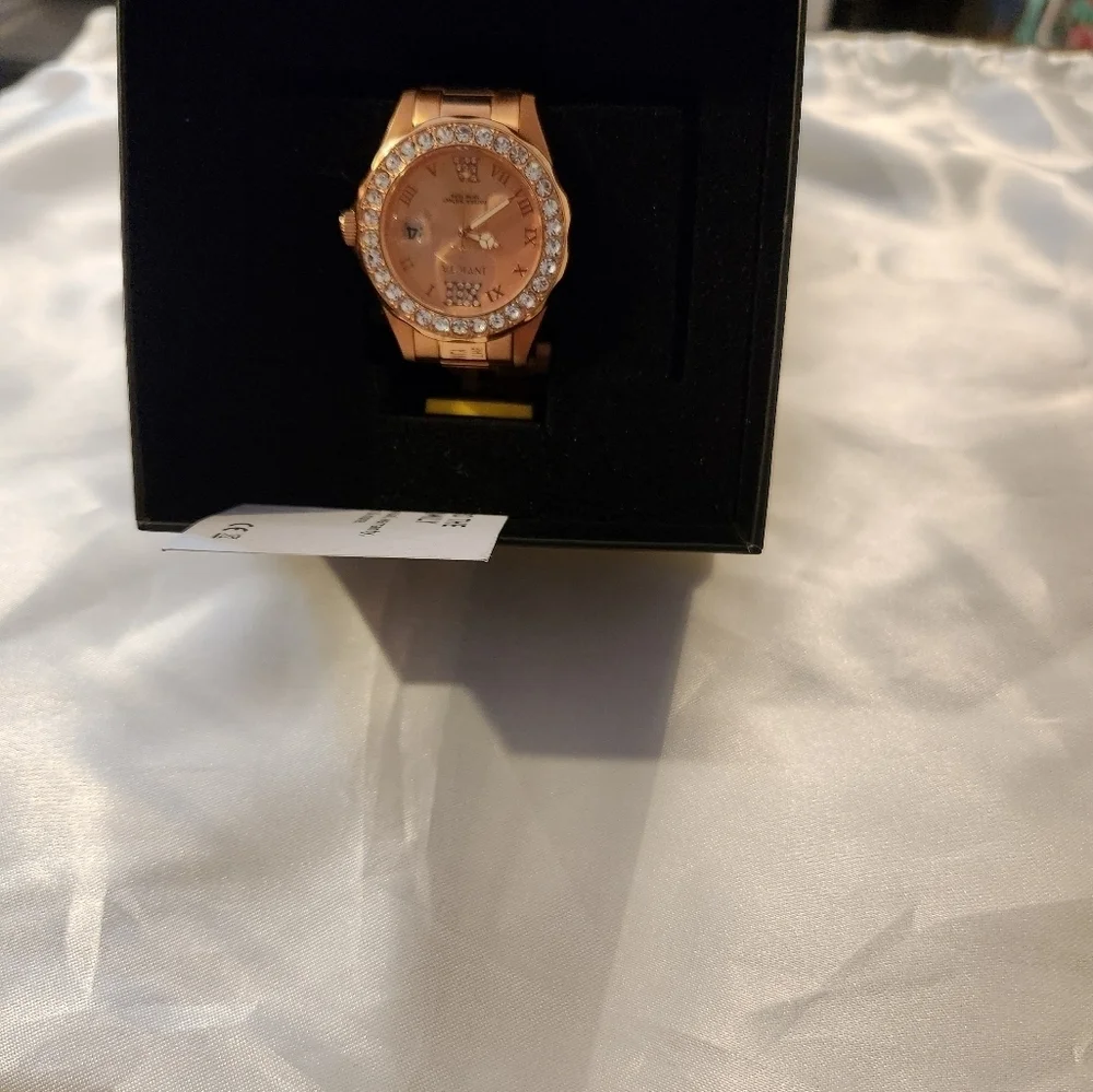 Invicta Women's Pro Diver‎ Crystal Accented 18k Ion-plated Stainless Steel Watch